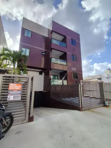 ALUGO Apartamento Cobertura nos Bancários com 2 Quartos sendo 1 Suíte, Elevador