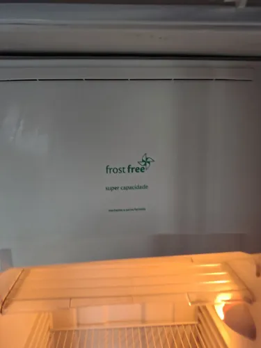 Vendo Geladeira,Frost Free pequena semi nova