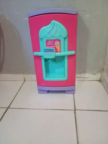 Geladeira infantil