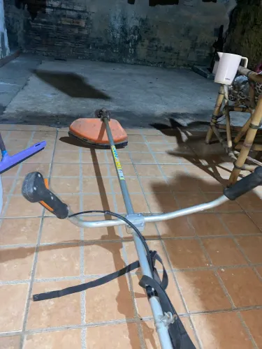 Roçadeira elétrica sthil