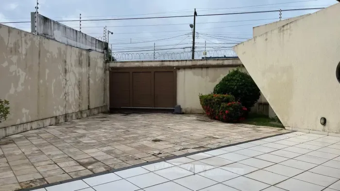 Imóvel para venda tem 51704 metros quadrados com 4 quartos em Candelária - Natal - RN