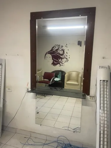 Armários em PDF e Espelhos Bizotê