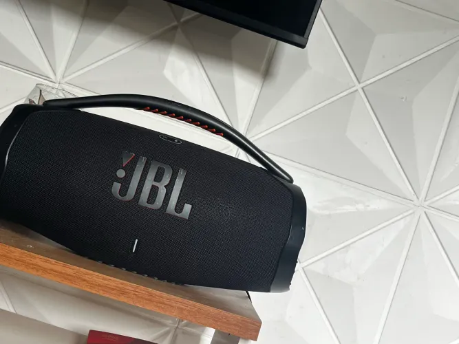 Caixa de som jbl 3