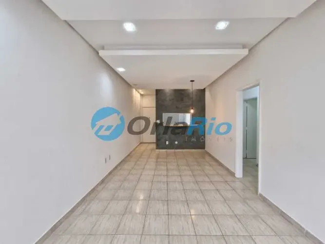 Apartamento : Padrão / Residencial / Leme