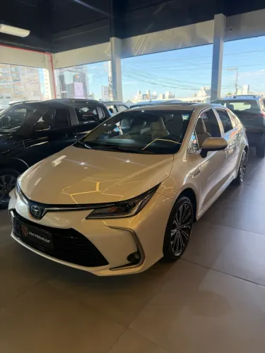 Toyota Corolla Altis Prem. Hybrid 1.8 Flex AUT 2023