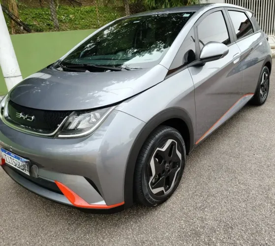 BYD Dolphin EV (Elétrico) 2025