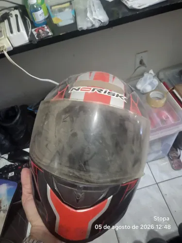Capacete