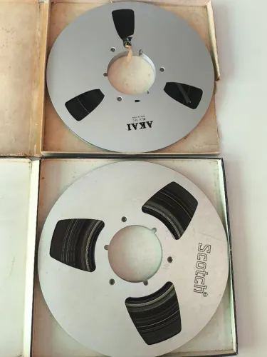 Fita PARA GRAVADOR DE Rolo (Reel to Reel) Metal Akai + Scotch 10.5" Vintage