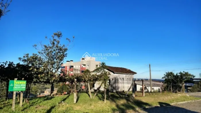 Terreno com 1.080,73 m² no bairro Ana Rech.