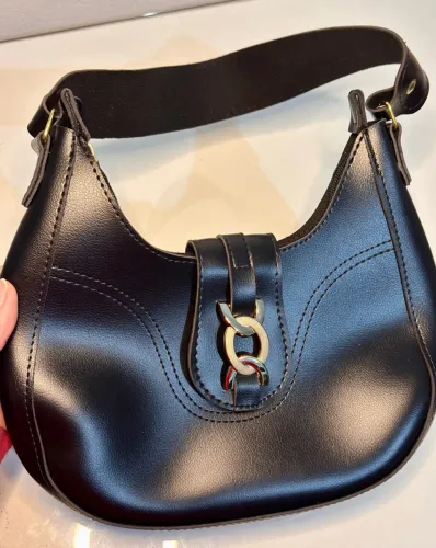Bolsa meia-lua preta NOVA