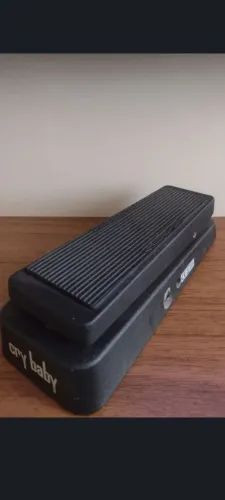 pedal de guitarra wha crybaby gcb95