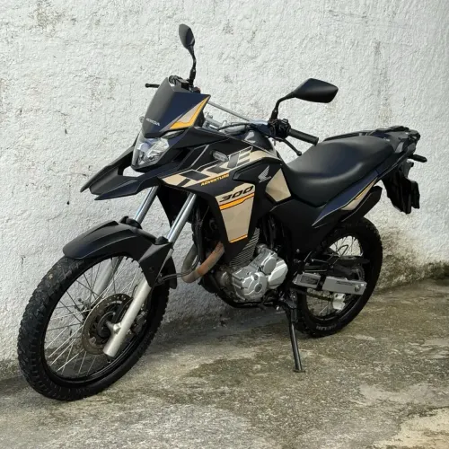 XRE 300 Adventure 2023 VENDO NO BOLETO
