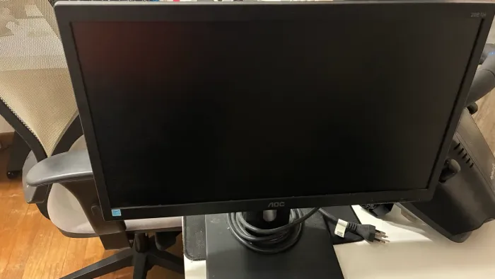 Monitor AOC 20E1H 19,5? HDMI/VGA - Excelente estado