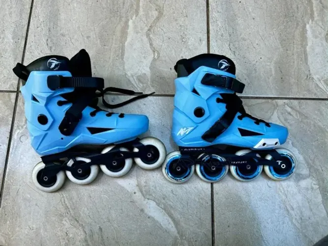 PATINS REVOLT 80MM ABEC-9