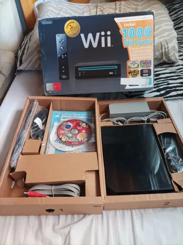 Nintendo Wii Black Edition na caixa + 2 jogos