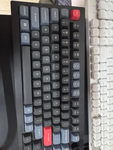 Teclado mecânico Keychron V1 75%