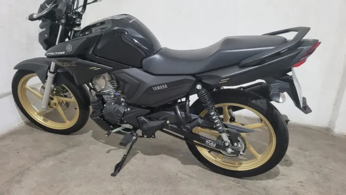 Moto Factor 2025 UNICA DONA