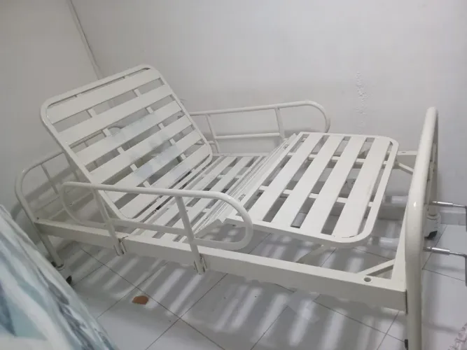 CAMA HOSPITALAR SEMI NOVA
