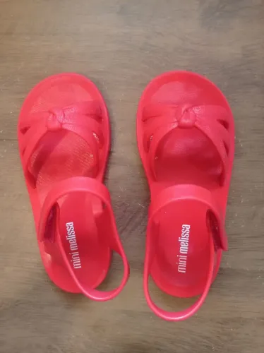 Mini melissa vermelha