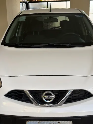 Nissan March SV 1.0 12V Flex 5P 2015