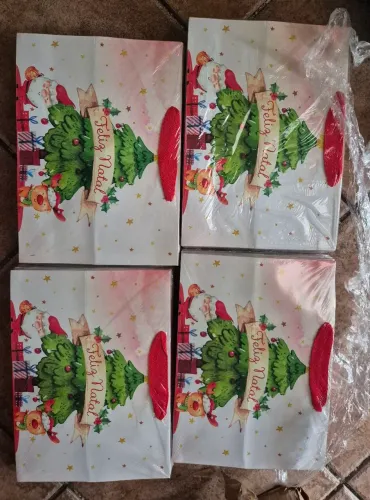 Sacolas de Natal - Tamanho M - 80 unidades - Custom Box