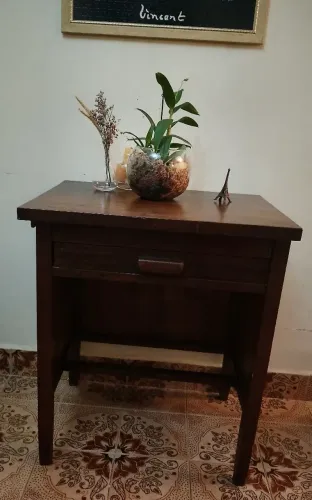 Escrivaninha/mesa lateral designer Miele anos 50/60