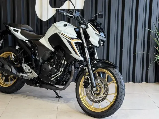 YAMAHA FZ25 FAZER 2025