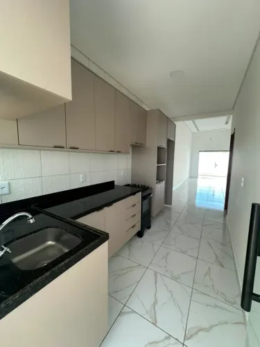 Parque 10 com 3 Dormitórios Climatizados em Residencial Fechado