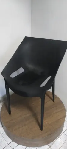 CADEIRA KARTELL ITALIANA