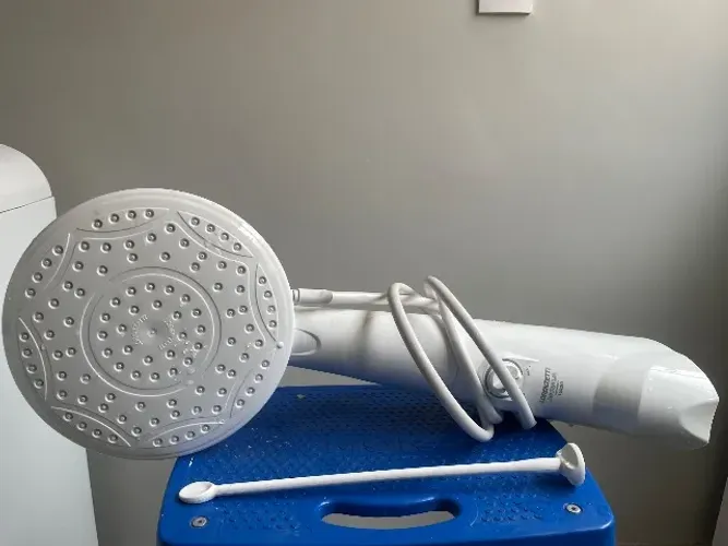 Chuveiro Eletrônico 220V 7500w Branco Redondo com Pressurizador