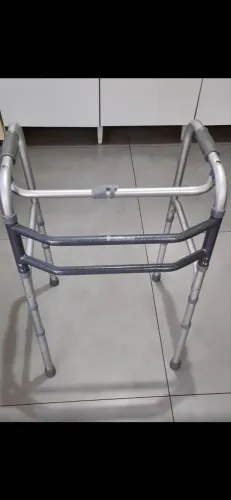 Andador idoso novo