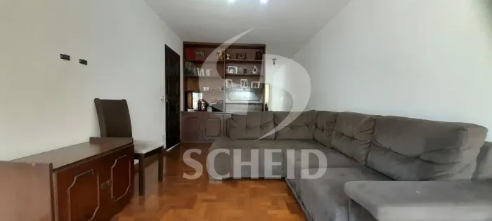 Casa à venda com 03 quartos e 3 vagas no jardim Aeroporto