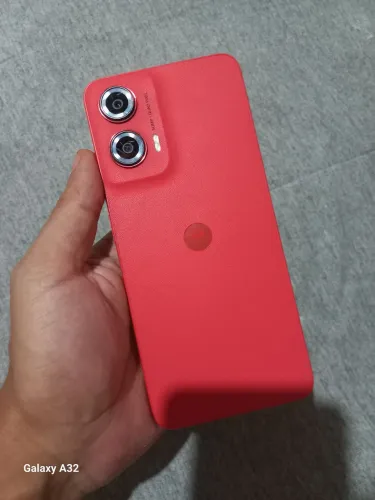 Motorola G35 5G 256 8 RAM todo original apenas trinco