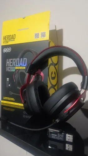 Fone de ouvido gamer QCY Heroad VT200