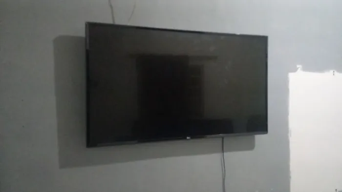 Vendo televisão smart LG 43 polegadas
