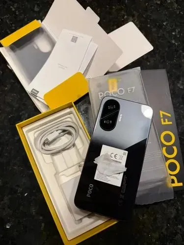 POCO F7 SEMINOVO