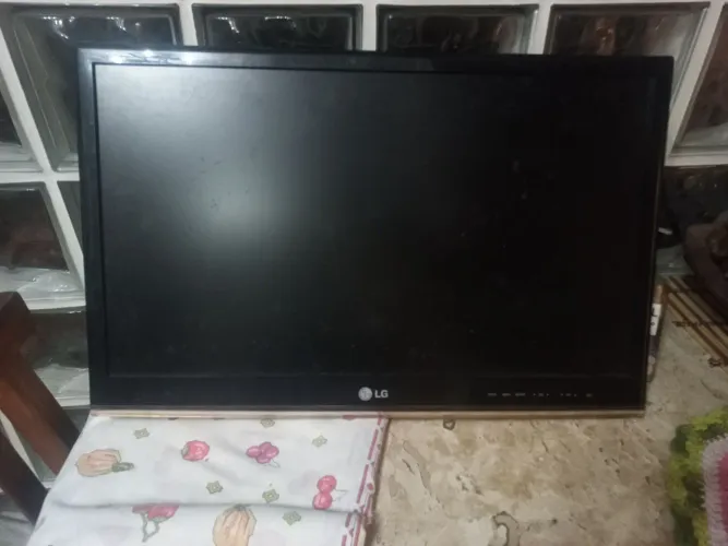 MONITOR TV LG M2550D 25 pol FULL HD! DOBRE SUA TELA