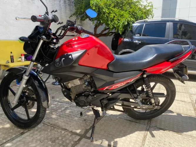 FAZER 150 ou FACTOR( locação ) ano 24 nova R$10000