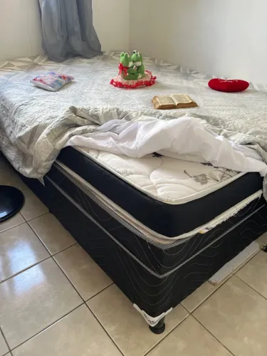 Cama de casal box com colchão incluso