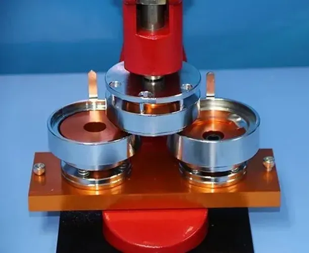 PRENSA DE BOTTON - MOLDE CIRCULAR 44mm / 32mm - Bônus os materiais para bottons