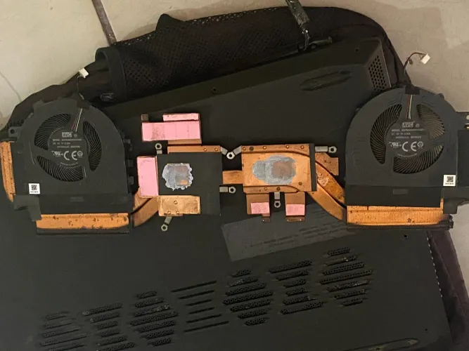 Cooler + Dissipador - Lenovo IdeaPad Gaming 3 15IHU6 (2 Fans AVC)