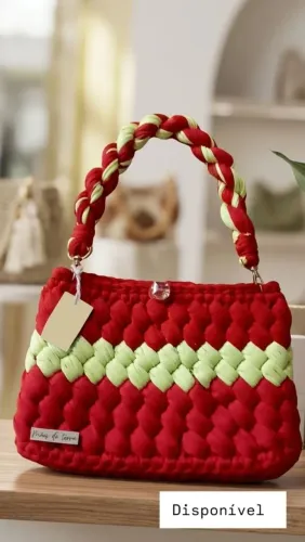 Bolsa de crochê fio de malha