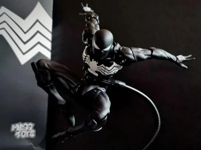 Action Figure Spider - Man Black Suit Original, Lacrado (Mess Toys).