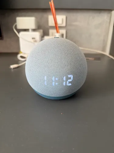 Echo Dot Alexa com Relógio em LED (4ª Geração)