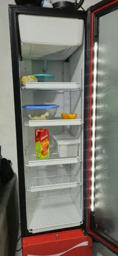 Vendo Freezer expositor 215 Litros