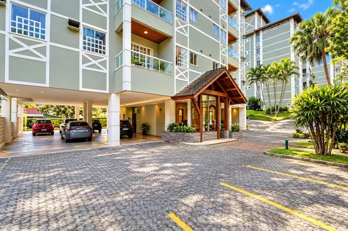 APARTAMENTO À VENDA EM ITAIPAVA CONFORTO, DESIGN E LOCALIZAÇÃO PRIVILEGIADA