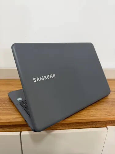 Notebook Samsung - core i3 ssd de 256 GB 4 GB de RAM ! Aceito cartão
