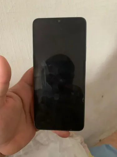 Vende-se celular redmi13c 256 gigas sem marcas de urso