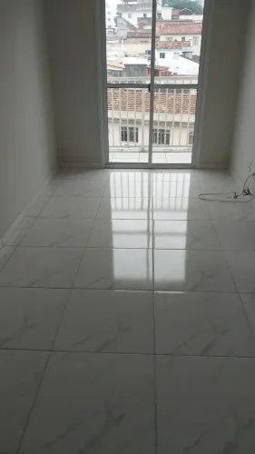 Apartamento para venda possui 47 metros quadrados com 2 quartos todo reformado - Rio de Ja