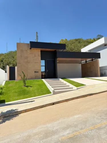 Imóvel para aluguel tem 250 metros quadrados com 3 quartos em Senador Arnon de Melo - Arap